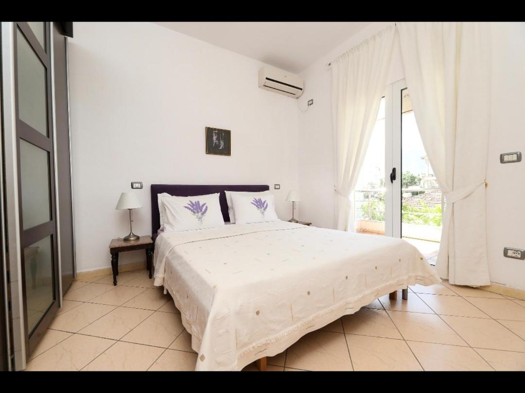 Apartments Athina Orikum Eksteriør bilde